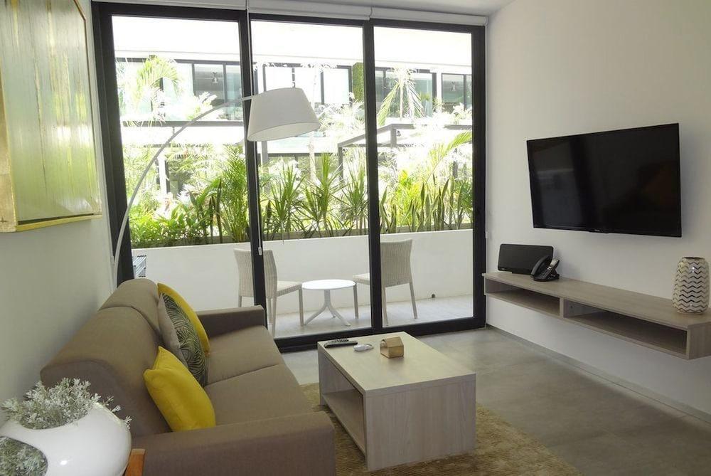 The City Luxury Suites Playa del Carmen Exteriör bild